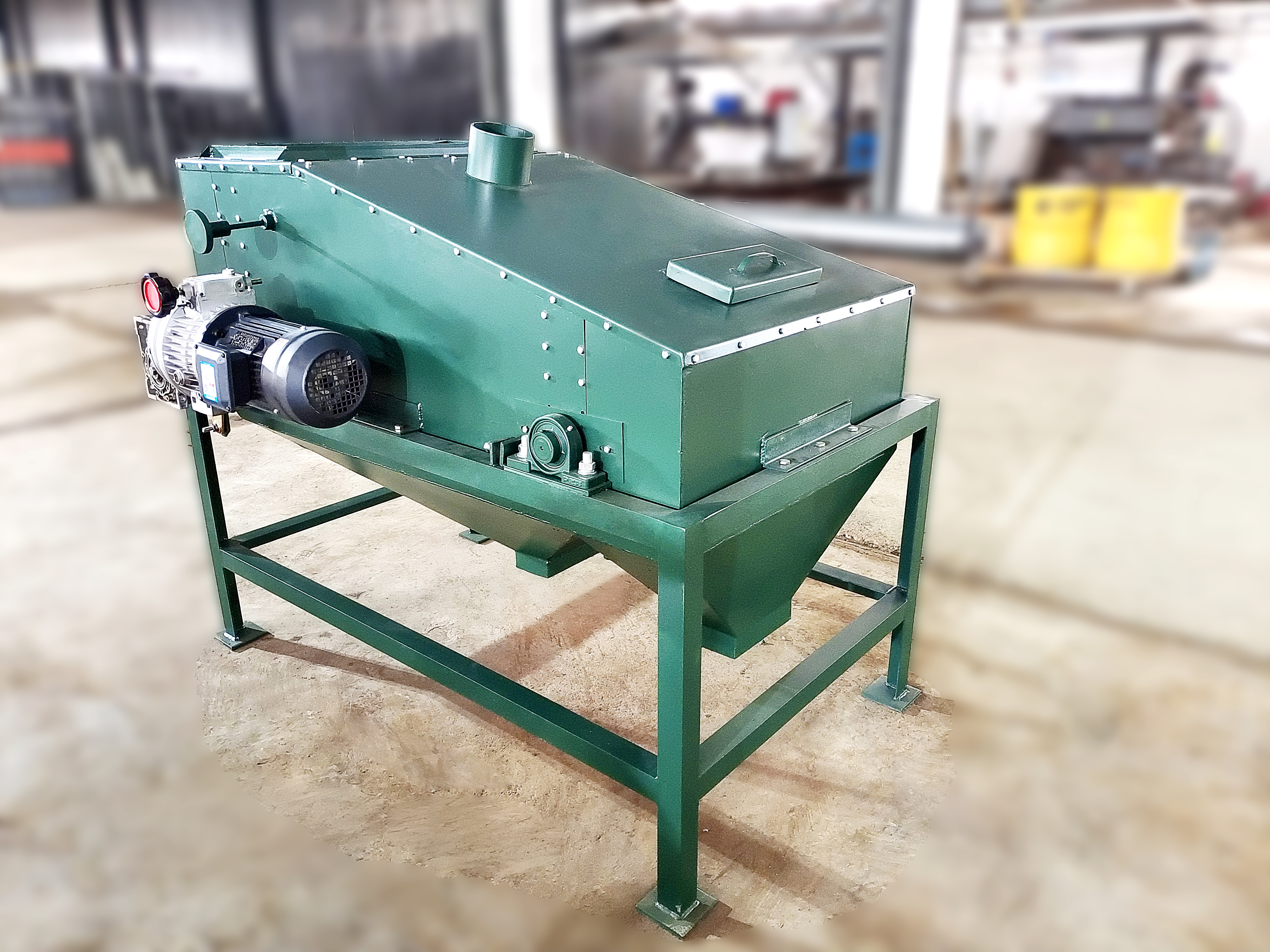 午夜免费看视频