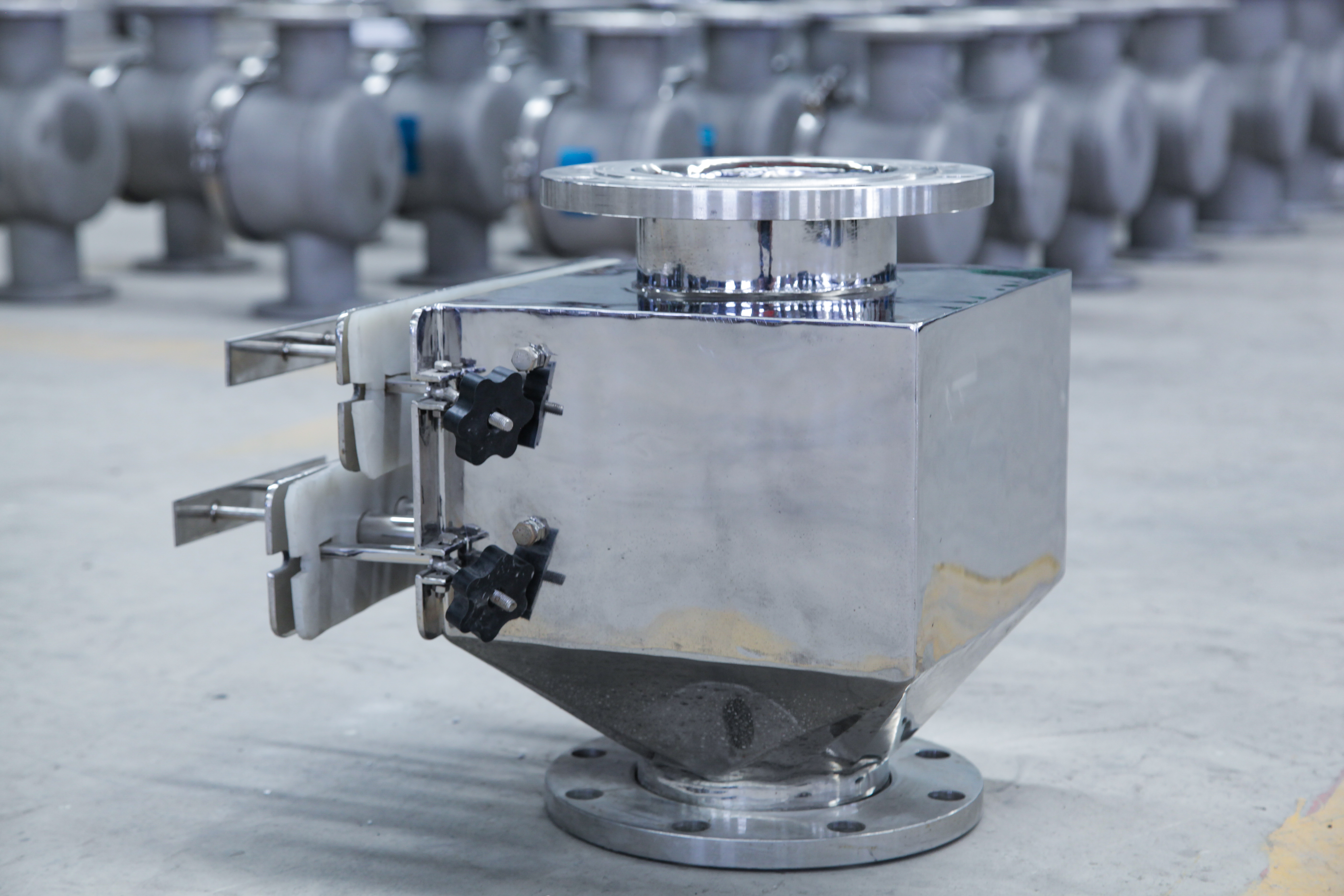 午夜国产福利视频