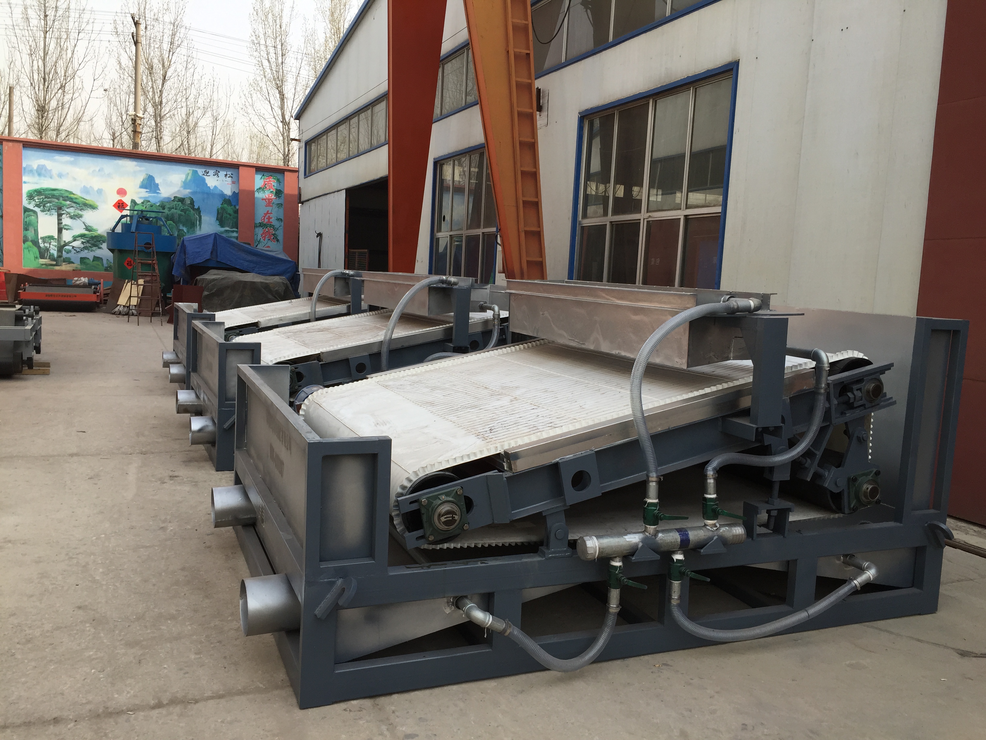 午夜免费看视频